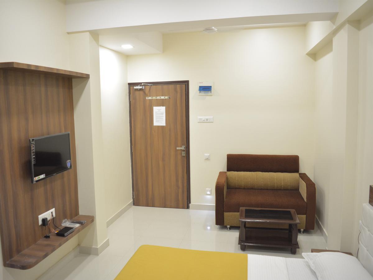 Stayguru Park View Residency Bhuj Exterior foto
